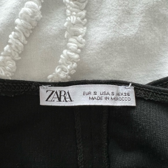 ⭐️SOLD⭐️ Zara Black Bodycon Slimming Midi Tank Dress Size Small LBD - Picture 3 of 3